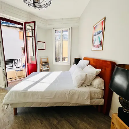 Chez Julien - Castle View Apartamento Lourdes