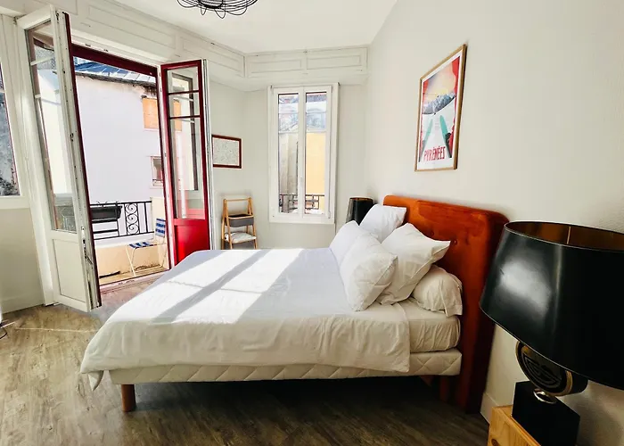 Chez Julien - Castle View Apartament Lourdes